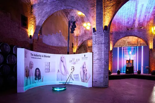 Vidéomaton spin 360 avec photocall personnalisé